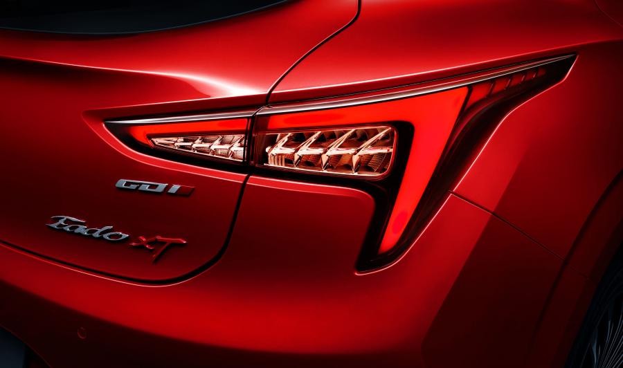 Детали экстерьера ChangAn Eado XT 2018 года  (фото 5 из 19)